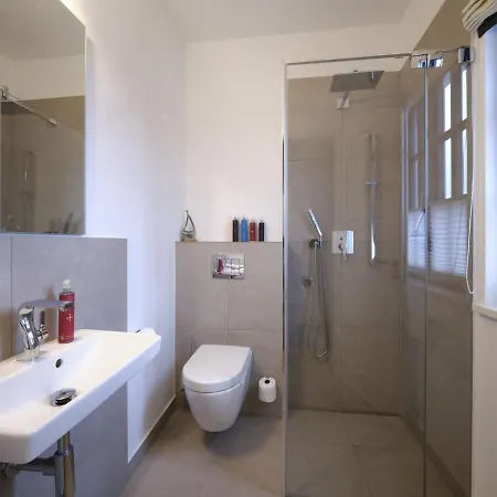 Reetland Am - Luxusplus Reetdachvilla Mit 4 Schlafzimmern, Sauna Und Kamin G12 Dranske