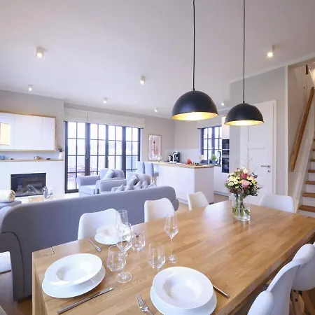 Reetland Am - Luxusplus Reetdachvilla Mit 4 Schlafzimmern, Sauna Und Kamin G12 Dranske