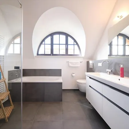 Dom wakacyjny Reetland Am - Luxusplus Reetdachvilla Mit 4 Schlafzimmern, Sauna Und Kamin G12 *