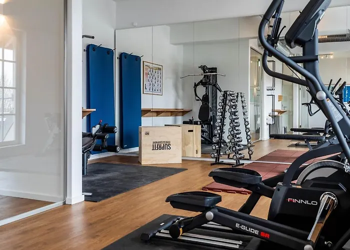 Reetland Am - Luxusplus Reetdachvilla Mit 4 Schlafzimmern, Sauna Und Kamin G12